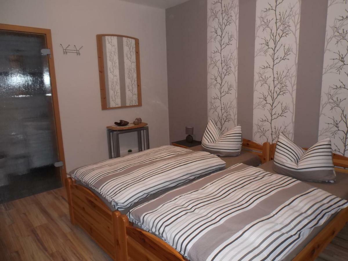 Ferienwohnung Schmitz Anschau ภายนอก รูปภาพ